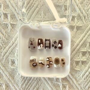 Cute Bear-Themed Press-On Nail